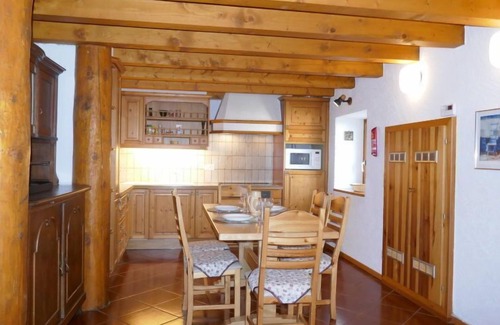 Leontica House | Vacation home Mona by Interhome