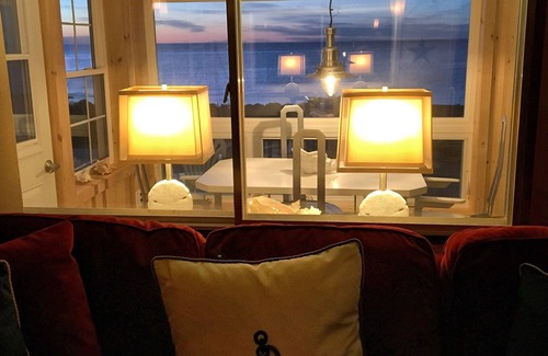 Grand Barachois House | Vacation home right by the sea, with its own beach.