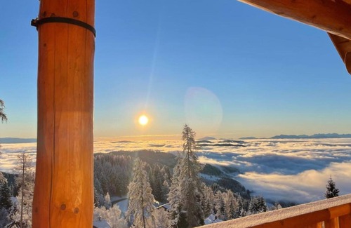 Albeck House | Vacation Home "Reimers Chalet 2b" with Mountain View, Private Terrace & Wi-Fi