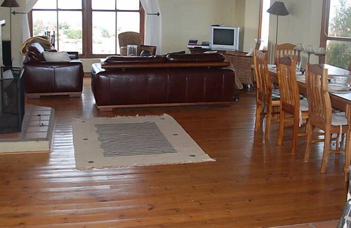 Wavecrest House | Vacation home The Gem - Holiday the GardenRoute in Jeffreys Bay - 7 persons, 4 bedrooms