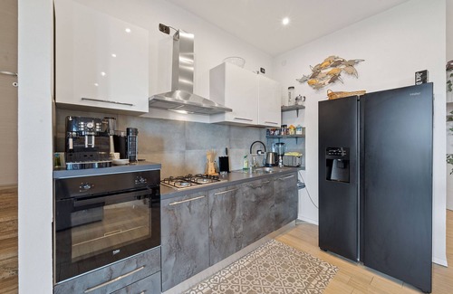 Sarroch House | Vacation Home "Villa Matteo Suite" with Sea View, Shared Pool & Wi-Fi