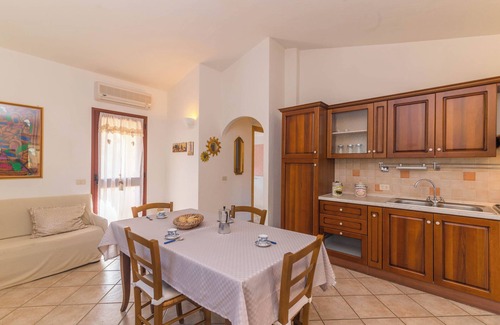 Schifoni House | Vacation Home "Villetta Con Patio Esterno" with 2 Private Terraces & A/C