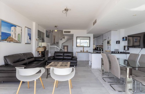 Almunecar House | Vacation Home "Vista Marina" Near the Beach with Sea View, Wi-Fi & Air Conditioning