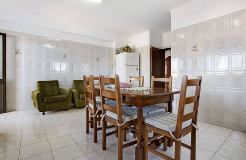 Sargacal House | Vacation Home Vivenda Ribeiro - B with Mountain View, Fireplace, Wi-Fi, Garden, Terrace & Balcony
