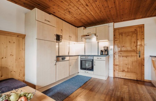 Wagrain Cabin | Vacation home "Weitblick" - for 8-15 pers./5 bedrooms - THE "ZwisleggGut"