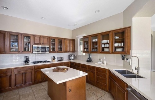 La Quinta House | Vacation home with all of the amenities.