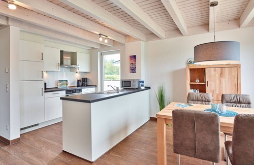 Nordhorn House | Vacation home with whirlpool and sauna