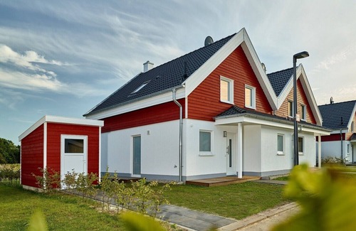 Nordhorn House | Vacation home with whirlpool and sauna