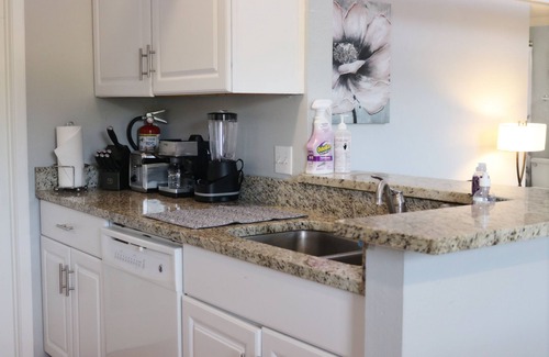 South Lamar House | ★Vacation house with Amazing Jungle Vibe near DWTN★