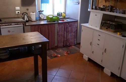 Montescudaio House | Vacation in Borgo, in the hills 2 steps from the Sea!