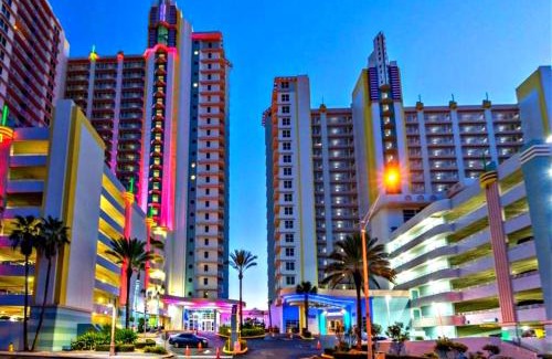 Daytona Beach Apartment | Vacation in Comfort and luxury -1BR Direct Oceanfront - Wyndham Ocean Walk Resort 1307-0