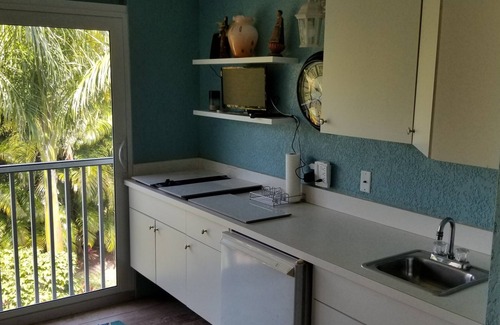 Naples Condo | Vacation property with lots of amenities , well located ,clean, quite,exquisite