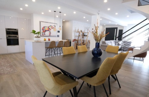 Salon-de-Provence Villa | Vacation rental house with pool SALON DE PROVENCE LS7-429