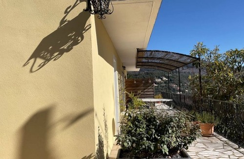 Cabris Apartment | Vacation rental 4 people arrière pays grassois