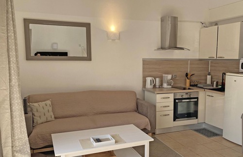 Mouries Condo | Vacation rental house with pool MOURIES LS1-362