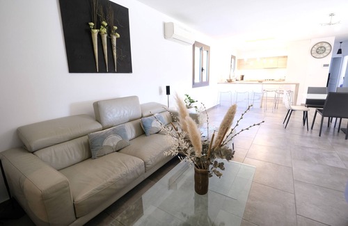 Puget Villa | Vacation rental house with pool PUGET LS2-427