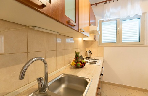 Cove Tri Zala (Zrnovo) House | Vacation that you'll remember for a long time :)