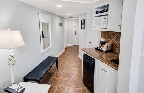 Litchfield by the Sea Apartment | Vacation Time Oceanfront Deluxe Queen Room 4th Flr