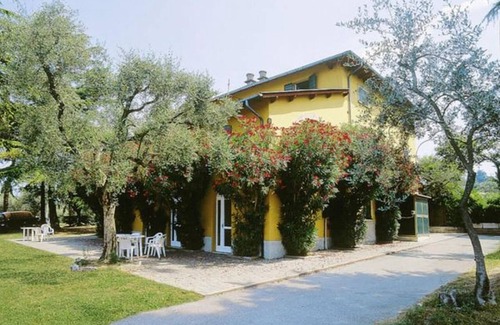 Gralaoni-Pralesi-Cisano Apartment | Vacation Village Cisano San Vito Room Perla for 2 persons