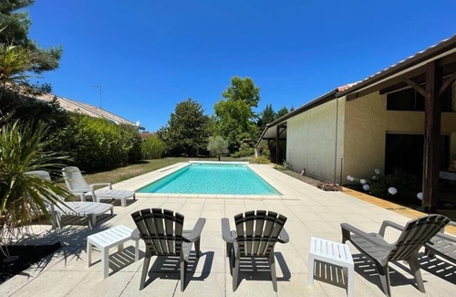 Biscarrosse Villa | Vacation villa/Swimming pool, lake, forest