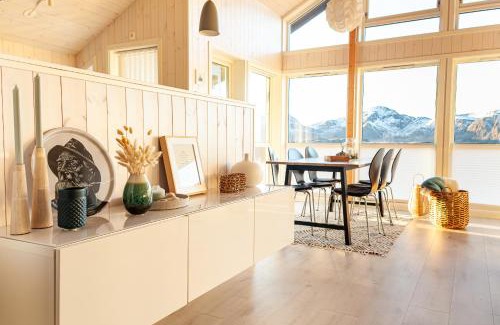Flakstad House | Vaeranes- Ny hytte med flott utsikt