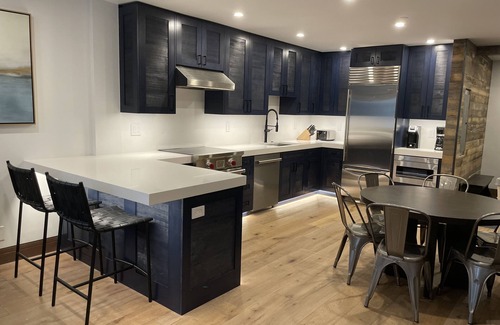 Vail Condo | Vail village Gem: Heated Ski locker by Gondola #1 with AC.