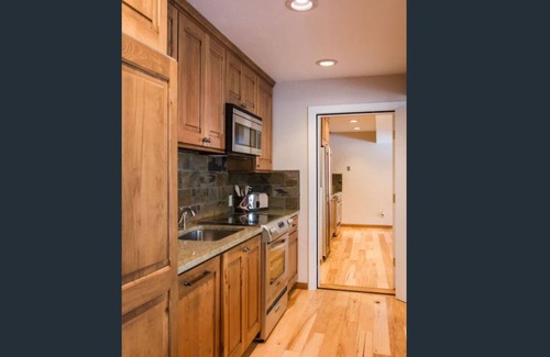 Vail Condo | Vail Village- One Bedroom PLUS, One Large Lofted Bedroom #8