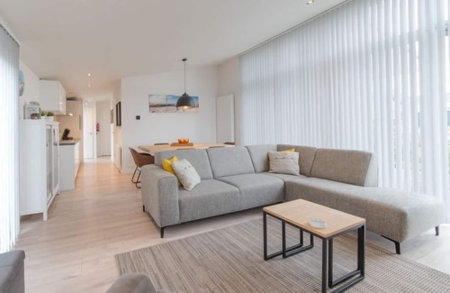 Wemeldinge House | Vakantiehuis Ruisweg 39 by Interhome