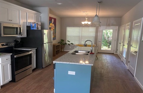 Valdosta House | Valdosta Oasis: 2BR 2.5 BA near Down Town and VSU