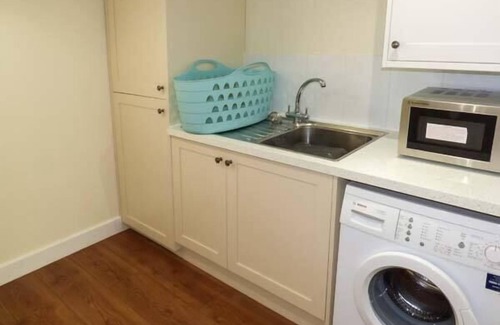 Dronfield Cottage | VALE BARN, family friendly, character holiday cottage in Dronfield