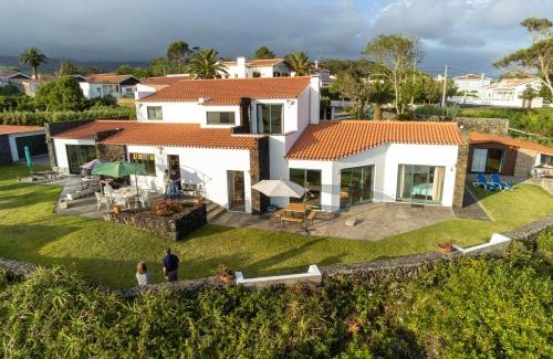 Angra do Heroismo House | Vale Dos Milhafres