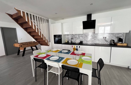 Anzin House | ValenStay - Group/family house 12 pers.