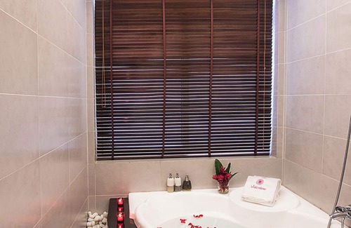 District 5 Hotel | VALENTINE HOTEL