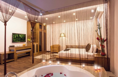District 5 Hotel | VALENTINE HOTEL