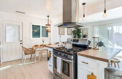 San Bernardino House | Valle de Guadalupe Vibes in SB 3.5 miles from NOS Center