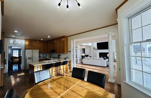 Corvallis House | Valley Hill Retreat, Sleeps 14.