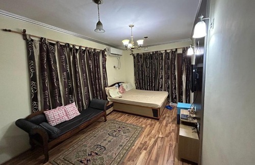 Srinagar House | VALLEY HONEY INN