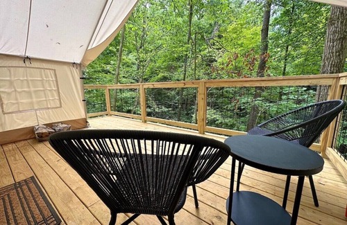 Cuyahoga Falls RV Rental | Valley Overlook, heart of Cuyahoga Valley National Park - Glamping Tent P9n