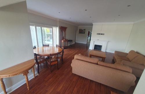 Port Elizabeth House | Valley View Guesthouse