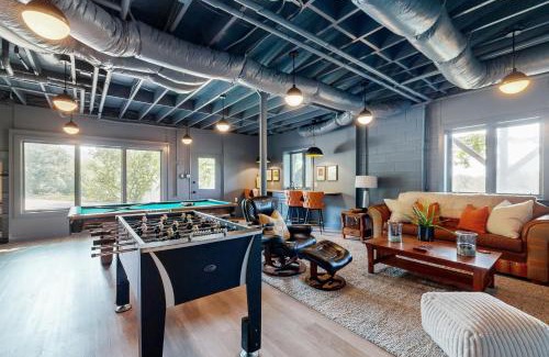 Black Mountain House | Valley View Lodge at Camp Rockmont