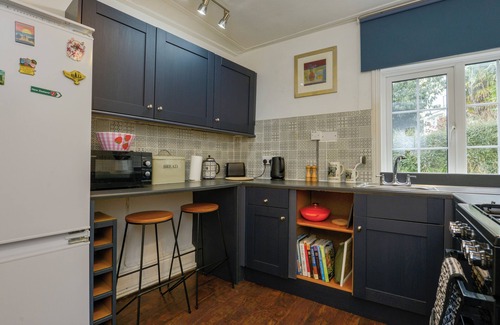 Bishopsteignton Cottage | VALLEY VIEW, pet friendly, with a garden in Bishopsteignton