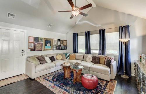 Central Oklahoma City House | Vals Eclectic Classen Cottage