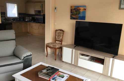 Ploeren House | VALVES, PLOEREN .7couchages house. 4 bedrooms.125 m2.enclosed garden. 2 garages