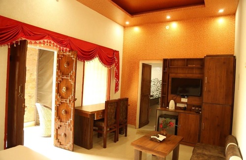 Talab Hotel | Van Chhavi Resort