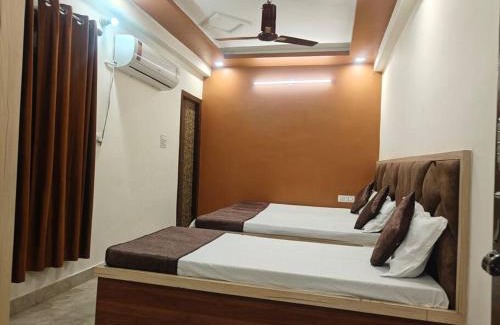 Vrindavan Villa | Vats Villa - TOP RATED HOMESTAY