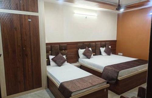 Vrindavan Villa | Vats Villa - TOP RATED HOMESTAY