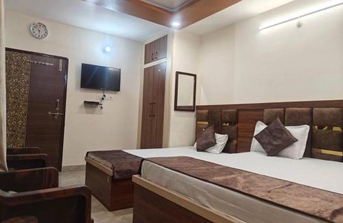 Vrindavan Villa | Vats Villa - TOP RATED HOMESTAY