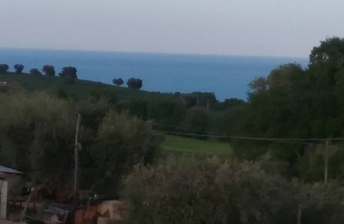 Grottammare Villa | Vecchio Ulivo, the sea and the land, villa on the hill of Grottammare with sea view
