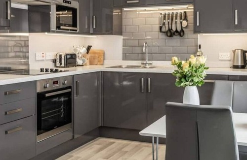 Shanklin Apartment | Vectis Holiday Homes, Modern, spacious apartment, great location, free WIFI