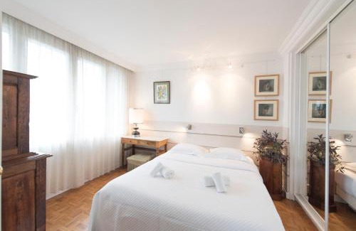 16th Arrondissement Apartment | Veeve - Apartment near Pont de Grenelle